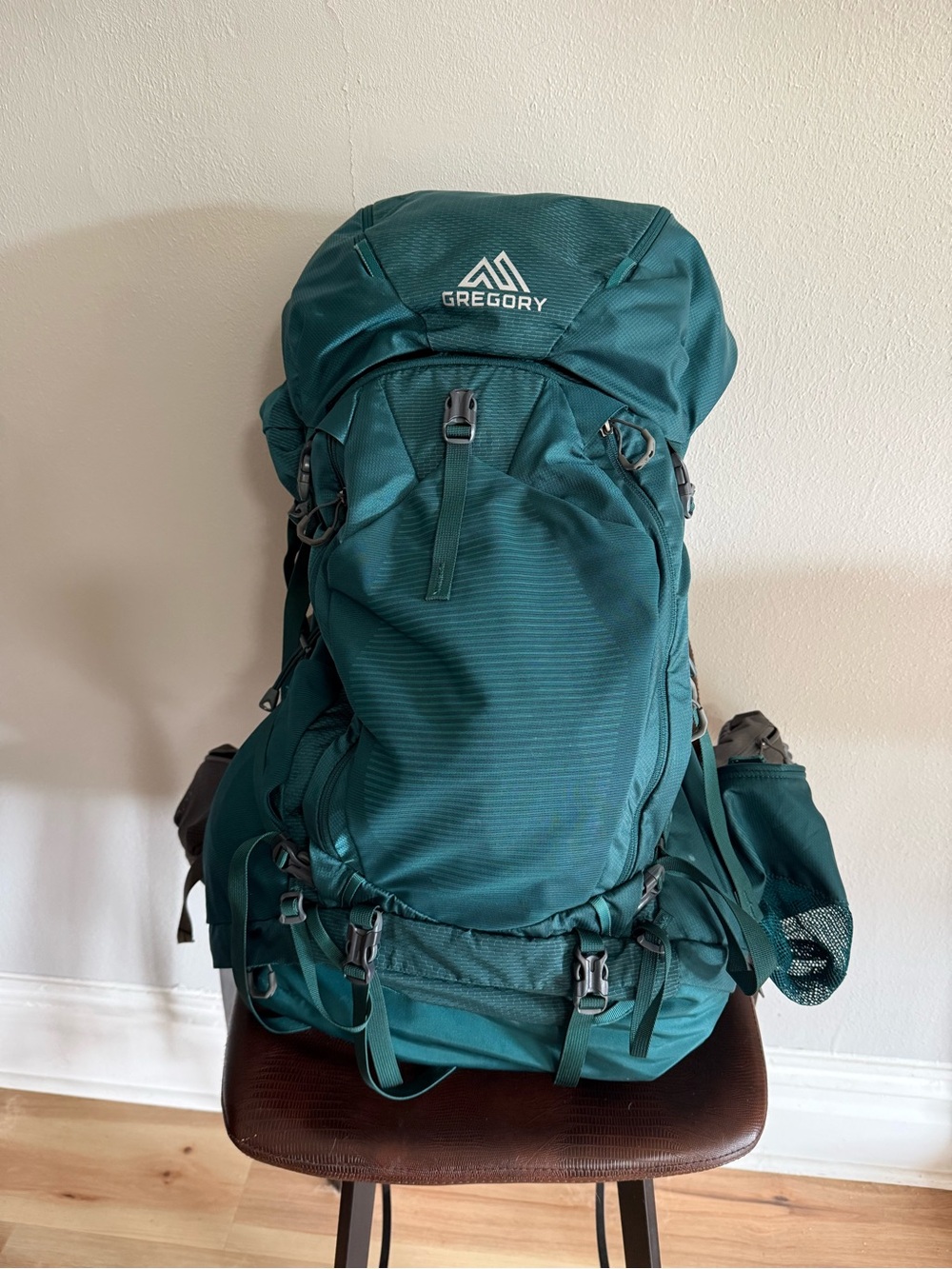 best size backpack for world travel Pro 40L Screw Mount Perfect for week Color:Black B Jansport Backpack with Preppy